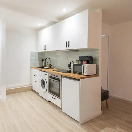 Apartment #16 1bdr Flower Market, Old Town, 1min Ac Nice
